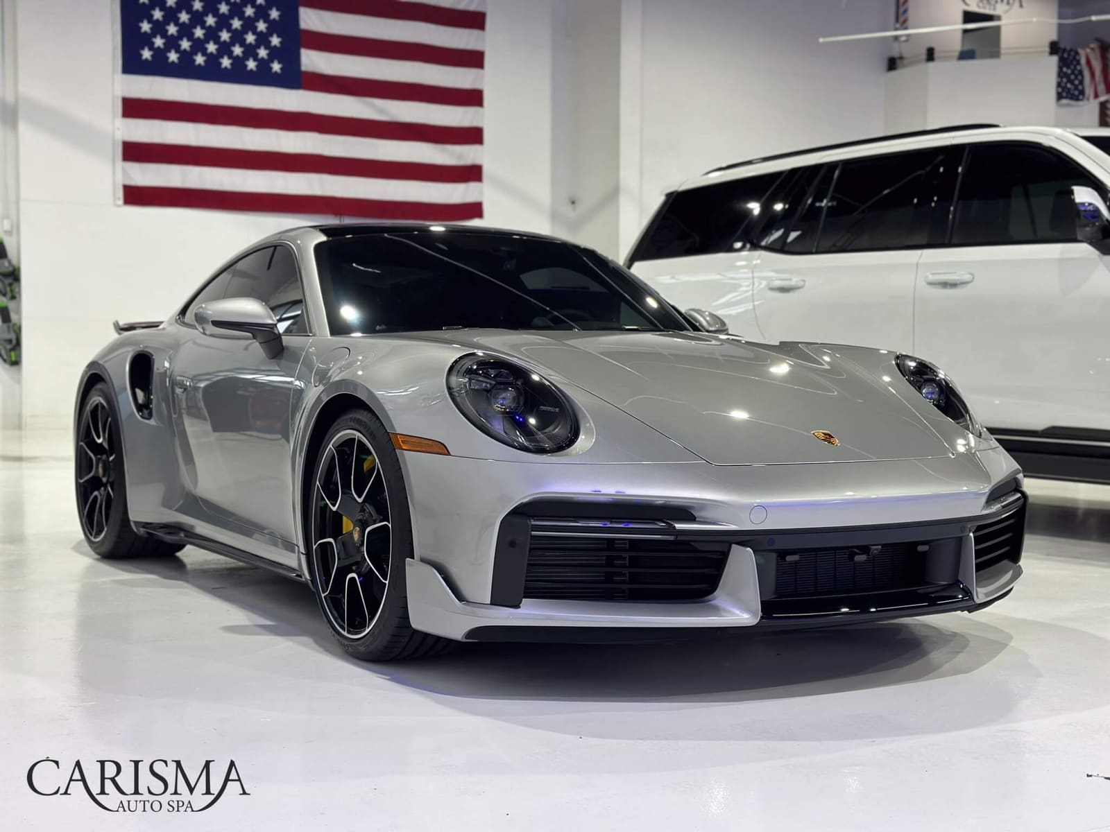 Porsche finished in the Carisma Customs auto spa
